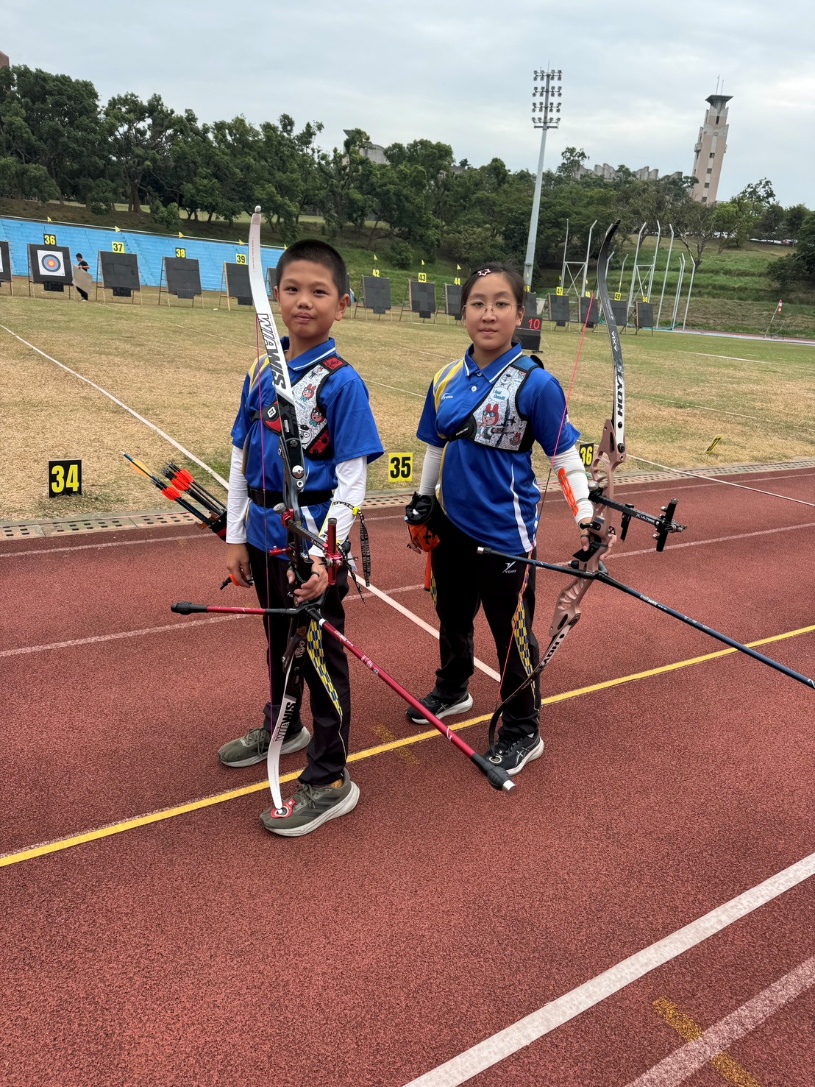 一張含有 體育, 人員, 戶外, 天空 的圖片

AI 產生的內容可能不正確。